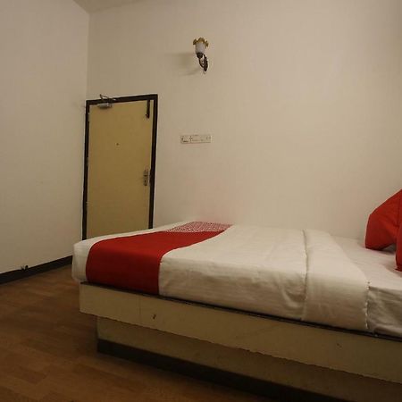 Oyo Flagship 40509 Hotel Mps Residential Tower Tiruppur Exterior photo