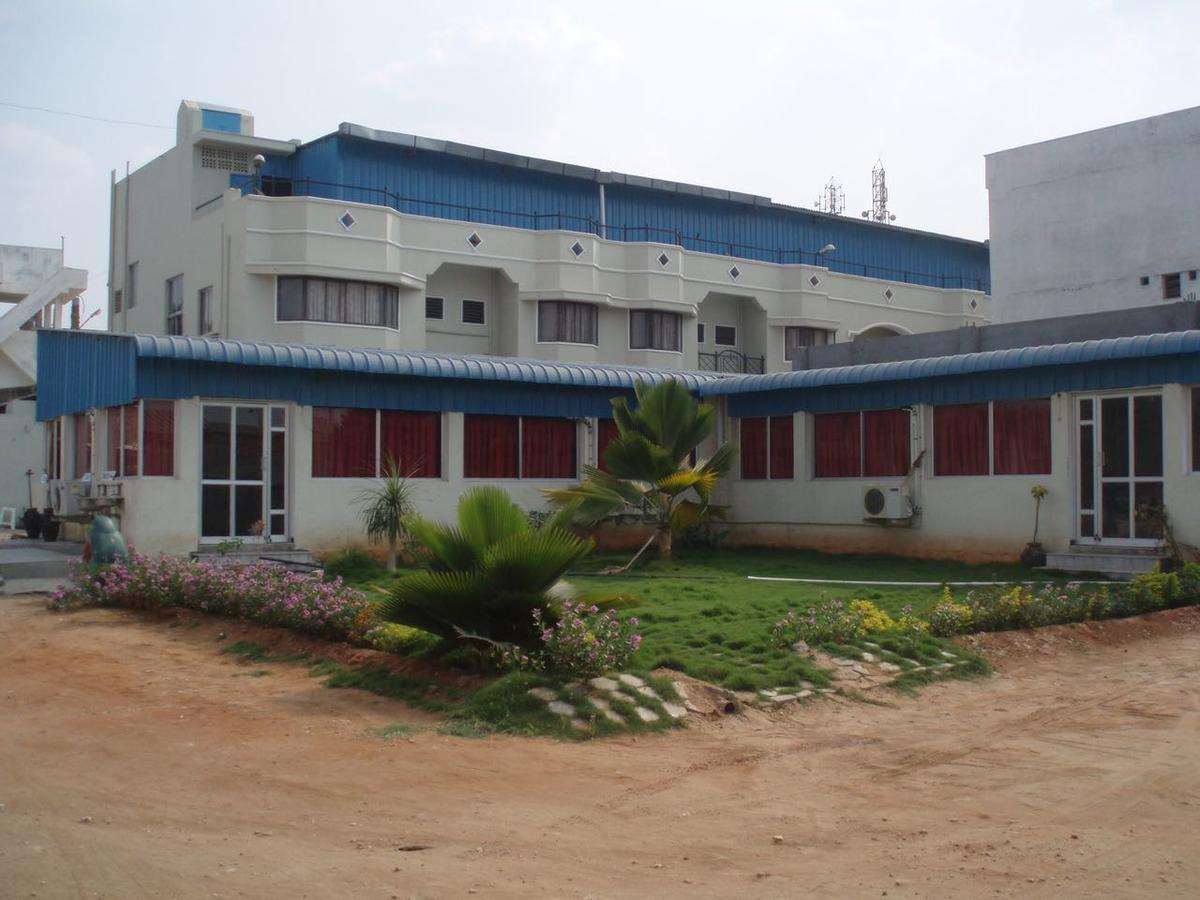 Oyo Flagship 40509 Hotel Mps Residential Tower Tiruppur Exterior photo