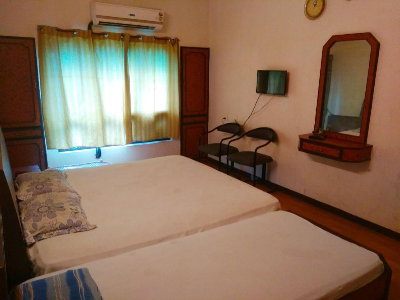 Oyo Flagship 40509 Hotel Mps Residential Tower Tiruppur Exterior photo