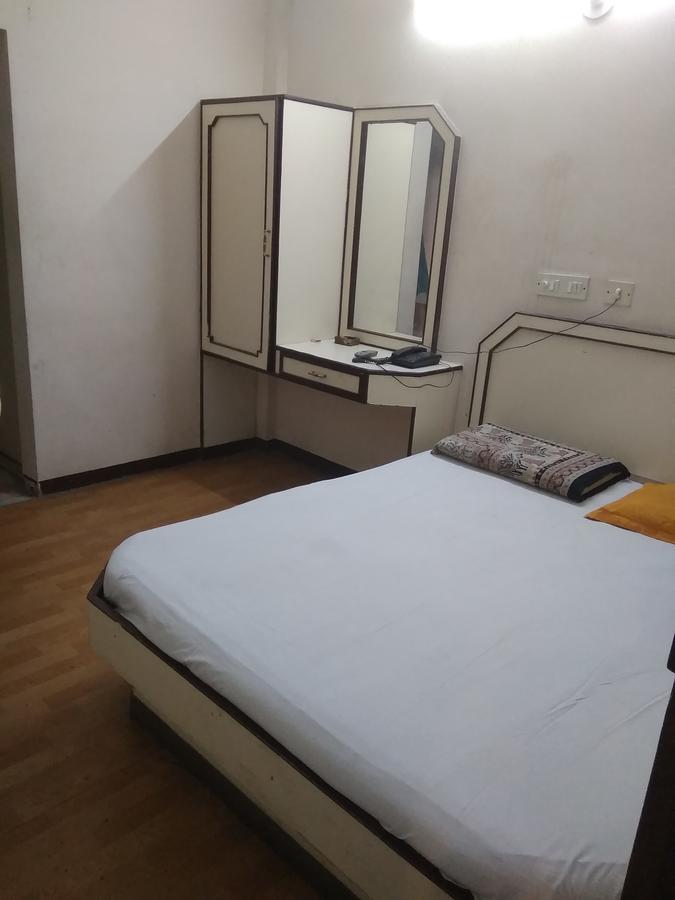 Oyo Flagship 40509 Hotel Mps Residential Tower Tiruppur Exterior photo