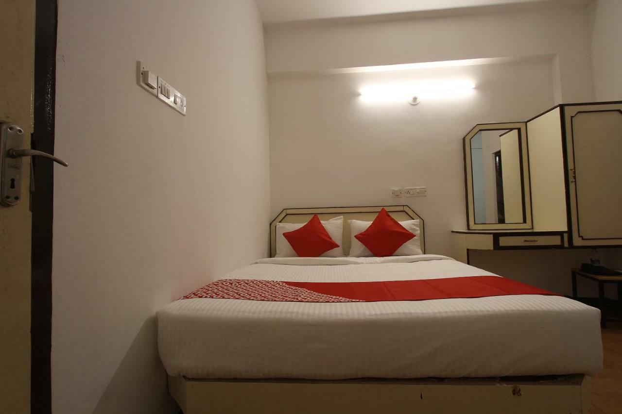 Oyo Flagship 40509 Hotel Mps Residential Tower Tiruppur Exterior photo