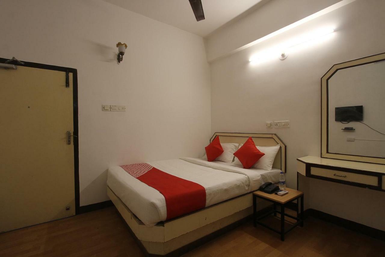 Oyo Flagship 40509 Hotel Mps Residential Tower Tiruppur Exterior photo