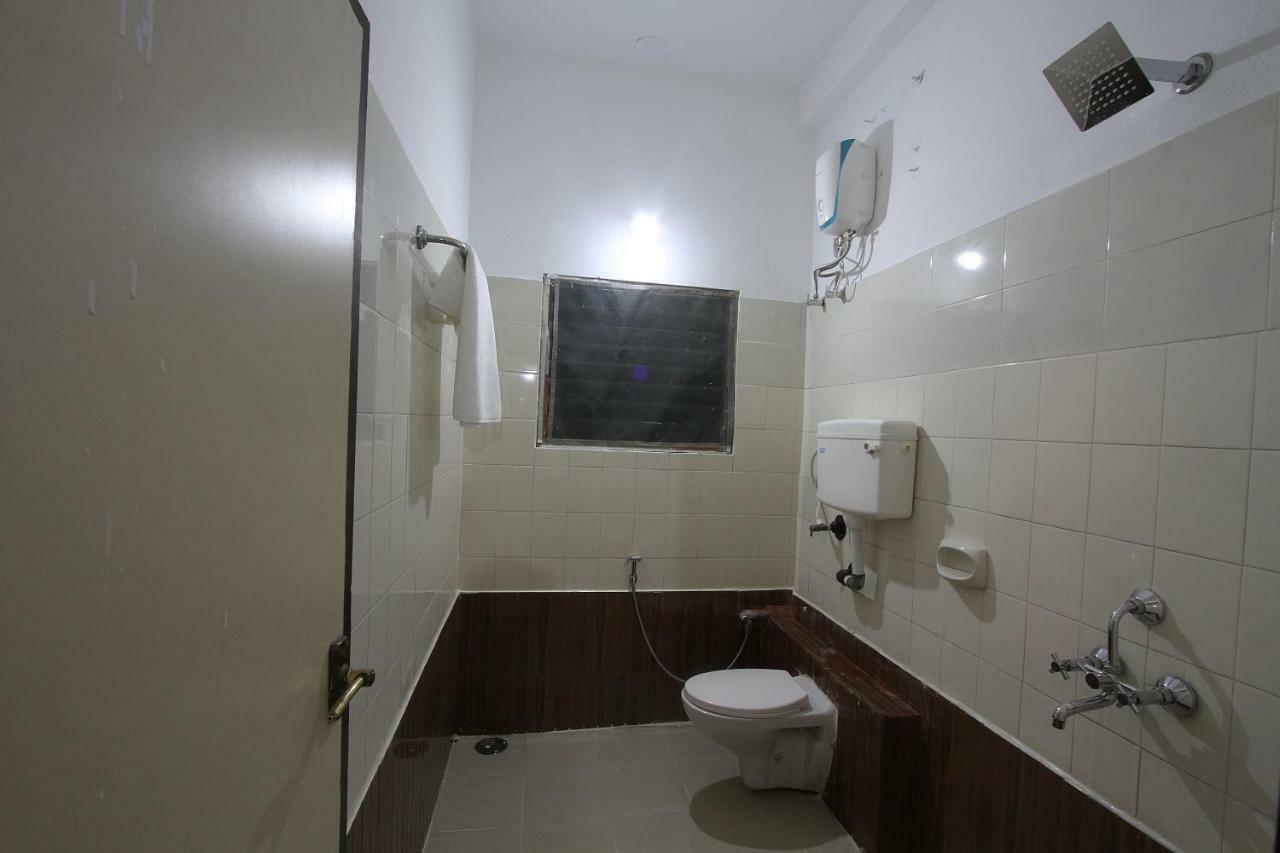 Oyo Flagship 40509 Hotel Mps Residential Tower Tiruppur Exterior photo