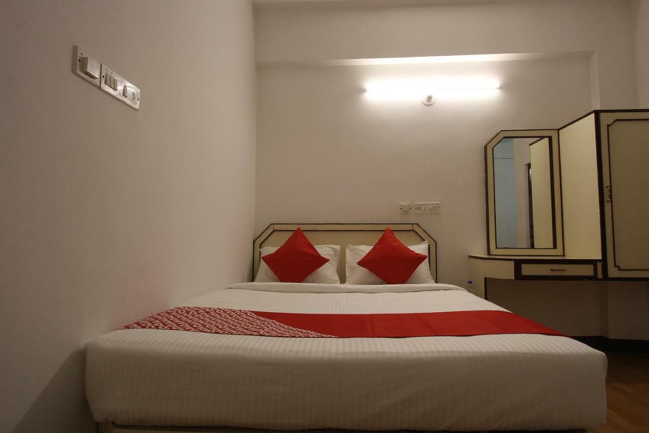 Oyo Flagship 40509 Hotel Mps Residential Tower Tiruppur Exterior photo